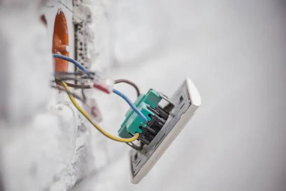 Installation de prise électrique et d’interrupteur à Laon (02)